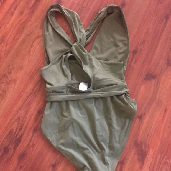 NEW Time and Tru Olive green, one piece, low-cut, bathing suit, gold ring, size - Picture 4 of 6